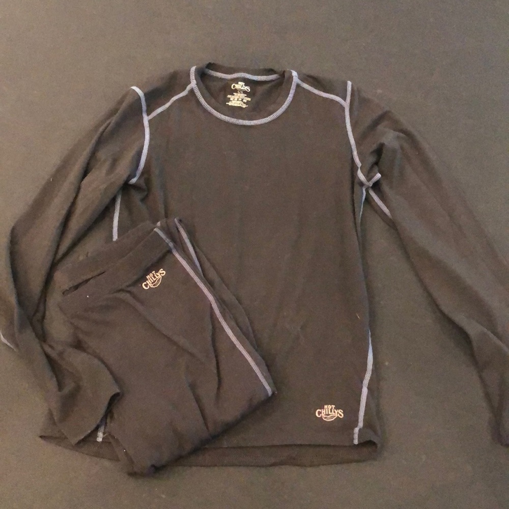 Boys hot chili set size large base layer